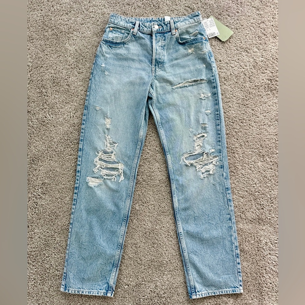 H&M High Waist 90’s Boyfriend Ripped Jean BNWT $40 sz. 2